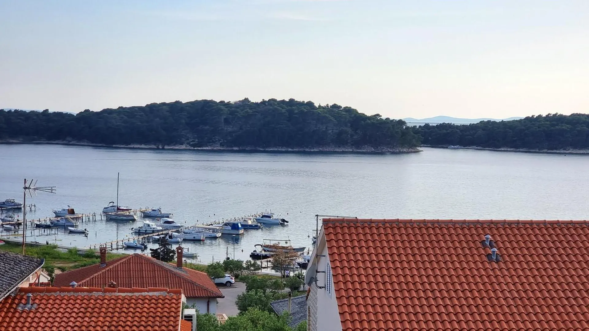 Apartments With A Parking Space Palit, Rab - 4983